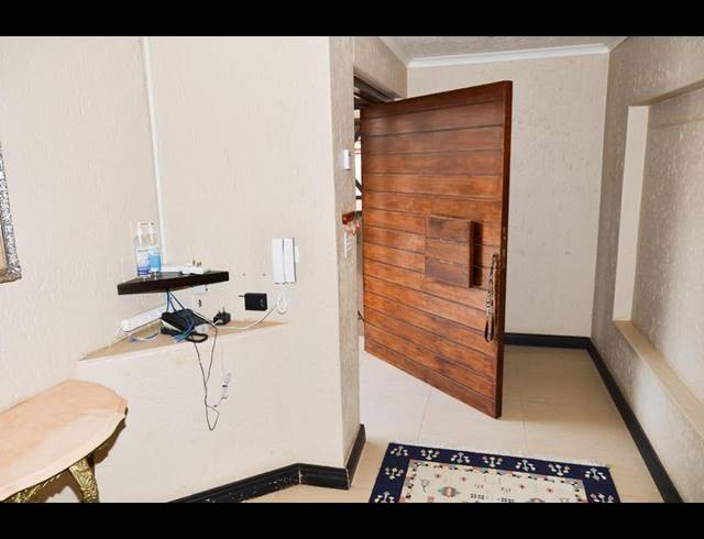 4 BEDROOM HOUSE FOR SALE IN NOORDHEUWEL